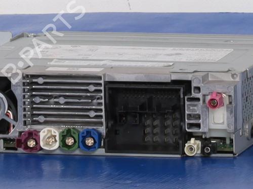 radio-alfa-romeo-giulia-952_-2015-30178726 main image