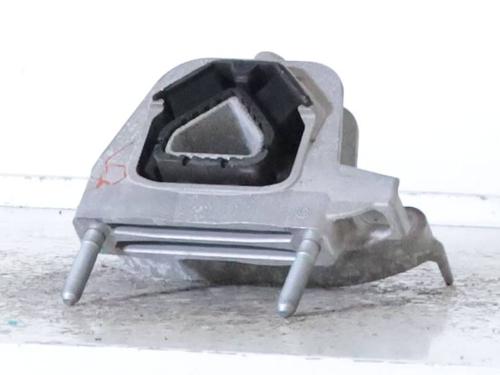 Used Engine mount DS DS 3 / DS 3 CROSSBACK (UR_, UC_, UJ_) E-TENSE (UZZKXZ) (156 hp) 29892293
