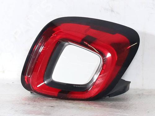 left-taillight-fiat-500x-334_-2014-31941852 main image