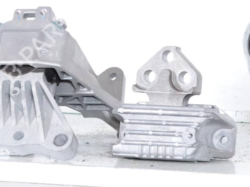 Used Engine mount JEEP COMPASS (MP, M6, MV, M7) 1.3 Hybrid 4x4 (240 hp) 29137325