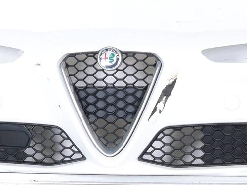 front-bumper-alfa-romeo-giulia-952_-2015-25897988 main image