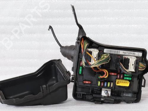 Fuse box CITROËN C3 Picasso (SH_) 1.4 VTi 95 (SH8FSC, SH8FP0, SH8FP6) | BP36774674E1 - Image 4