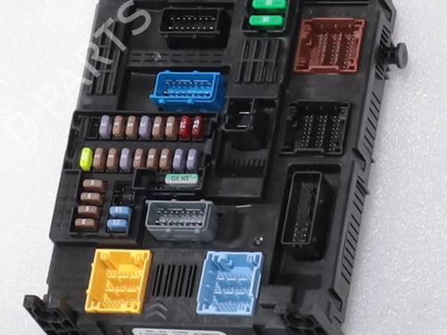 Used Fuse box Fuse box ABARTH 600e (365) TURISMO (238 hp) 36404409 36404409