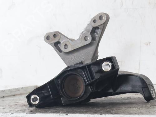 Used Engine mount Engine mount PEUGEOT 308 SW II (LC_, LJ_, LR_, LX_, L4_) 1.2 THP 130 (131 hp) 33537373 33537373
