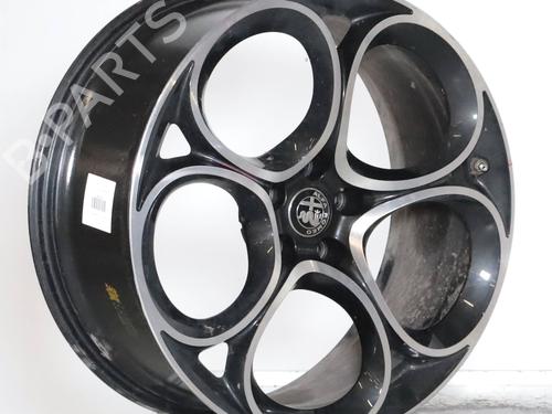 rim-alfa-romeo-stelvio-949_-2016-28192643 main image