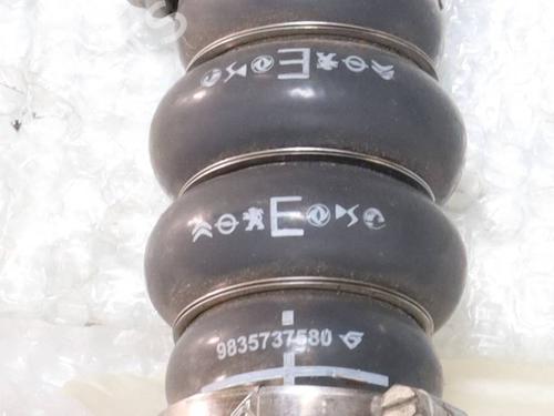 Used Intercooler pipe Intercooler pipe OPEL CORSA F (P2JO) 1.2 (68) (101 hp) 39740031 39740031