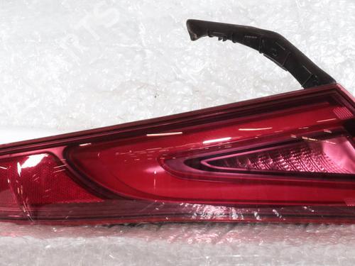 left-taillight-alfa-romeo-giulia-952_-2015-40039896 main image
