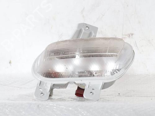 right-daytime-light-jeep-renegade-suv-bu-b1-bv-2014-32029156 main image