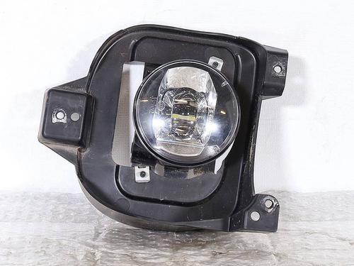 right-front-fog-light-jeep-renegade-suv-bu-b1-bv-2014-39973206 main image
