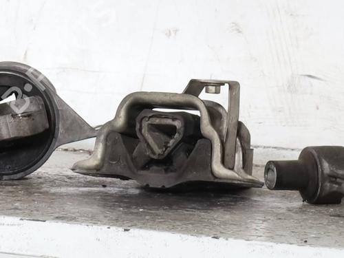 Used Engine mount Engine mount FIAT PUNTO EVO (199_) 1.3 D Multijet (199AXC1A, 199BXC1A, 199AXT1A, 199BXT1A) (75 hp) 33615842 33615842