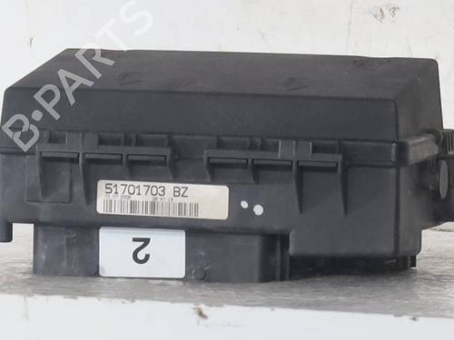 Used Fuse box Fuse box FIAT GRANDE PUNTO (199_) 1.2 (65 hp) 33284526 33284526