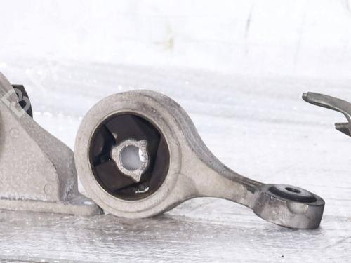 Used Engine mount Engine mount LANCIA MUSA (350_) 1.4 (350.AXA11, 350.AXA1A) (95 hp) 31135995 31135995