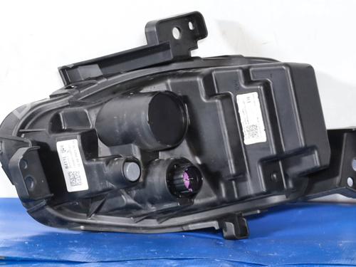 BP30111827C104 main image