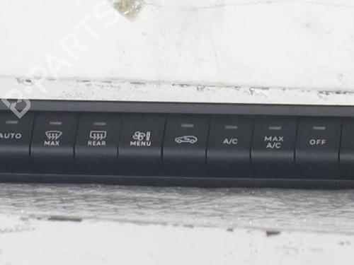 climate-control-alfa-romeo-junior-626_-627_-2024-34646369 main image