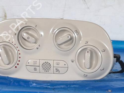 climate-control-fiat-500-312_-2007-30859477 main image