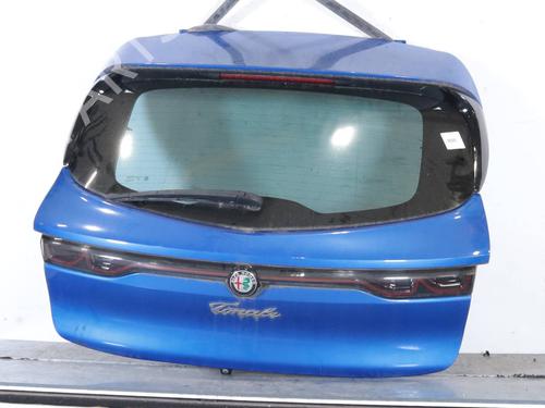 tailgate-alfa-romeo-tonale-965_-2022-38643584 main image