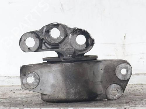 Used Engine mount Engine mount FIAT GRANDE PUNTO (199_) 1.3 D Multijet (75 hp) 33284985 33284985