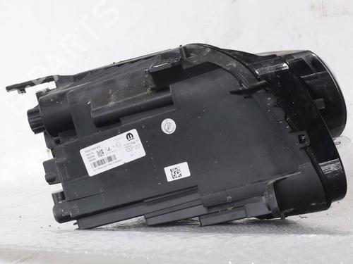 left-headlight-fiat-500e-332_-2020-31941870 main image