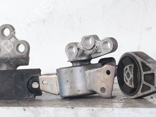 engine-mount-alfa-romeo-mito-955_-2008-2009-2010-2011-2012-2013-2014-2015-2016-2017-2018-36155003 main image