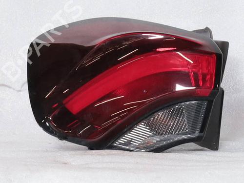 left-taillight-fiat-tipo-saloon-356_-357_-2015-37258908 main image