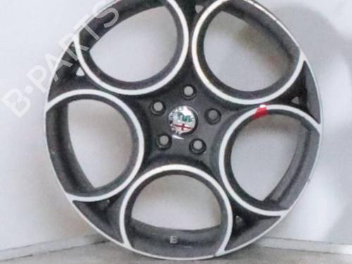 rim-alfa-romeo-stelvio-949_-2016-28192780 main image