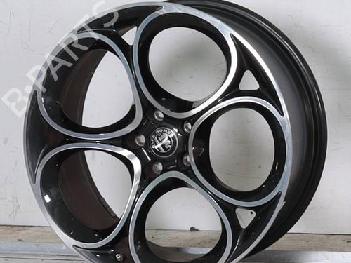 rim-alfa-romeo-giulia-952_-2015-26887865 main image