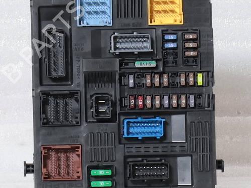 Used Fuse box Fuse box 36835578 36835578