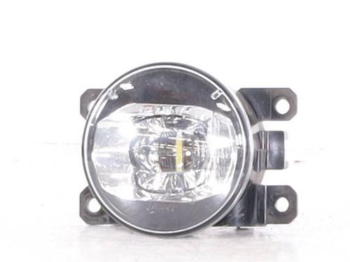 right-front-fog-light-jeep-renegade-suv-bu-b1-bv-2014-23683271 main image