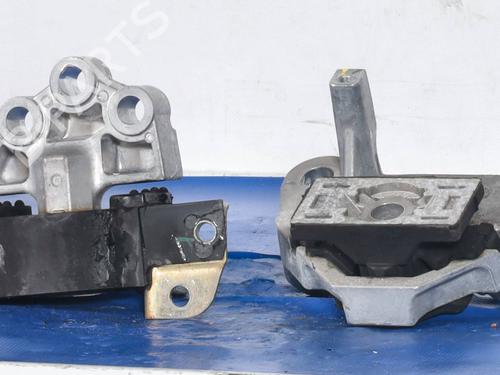 Used Engine mount Engine mount FIAT TIPO Saloon (356_, 357_) 1.4 (356SXA1B) (95 hp) 33283451 33283451