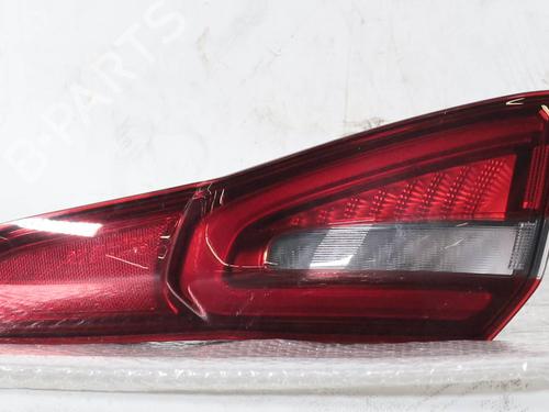 right-taillight-alfa-romeo-stelvio-949_-2016-32029069 main image