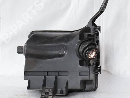 Used Fuse box Fuse box 35974112 35974112