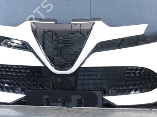 Used Front bumper Front bumper ALFA ROMEO JUNIOR (626_, 627_) Electric (156 hp) 40007943 40007943