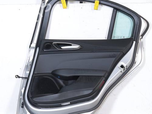 Used Right rear door Right rear door ALFA ROMEO GIULIA (952_) 2.2 D (952AEM250, 952AEA250) (150 hp) 25897928 25897928