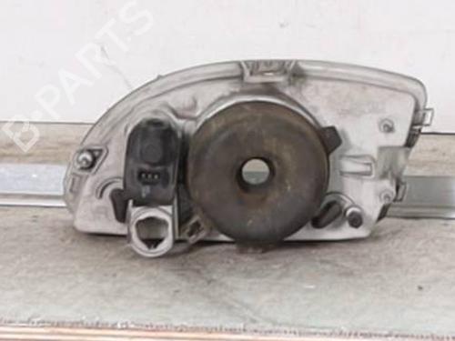 Used Right headlight FIAT SEICENTO / 600 (187_) 1.1 (187AXB, 187AXB1A, 187AXC1A02) (54 hp) 26710011