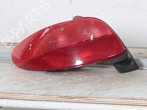 Venstre baglygte PEUGEOT 206 Hatchback (2A/C) 1.1 i (60 hp) 27157436