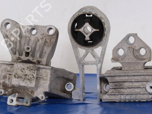 Used Engine mount Engine mount JEEP COMPASS (MP, M6, MV, M7) 1.3 HYBRID 4X4 (190 hp) 29892508 29892508