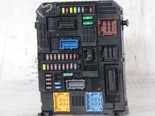 fuse-box-abarth-600e-365-2024-37258694 main image