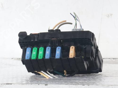 fuse-box-citroen-c3-ii-sc_-2009-33951462 main image