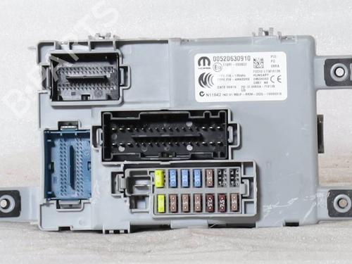 Used Fuse box Fuse box 36855879 36855879