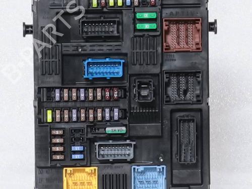 Used Fuse box Fuse box 36835496 36835496
