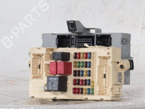 Used Fuse box Fuse box 32706183 32706183