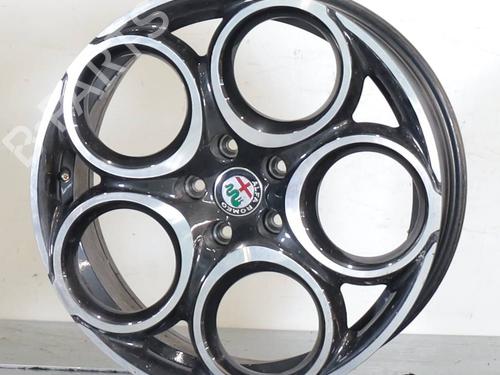 rim-alfa-romeo-tonale-965_-2022-30970774 main image