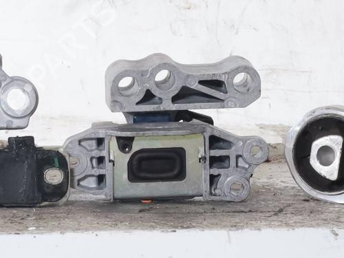 Used Engine mount Engine mount FIAT TIPO Estate (356_, 357_) 1.6 Multijet (357WXG1) (131 hp) 34054439 34054439