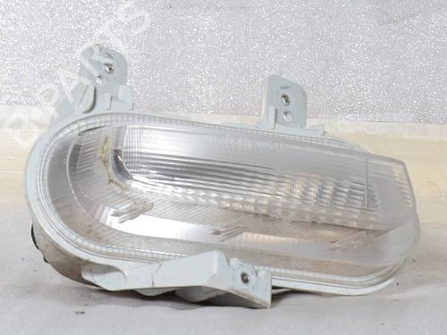 left-daytime-light-jeep-renegade-suv-bu-b1-bv-2014-38590442 main image