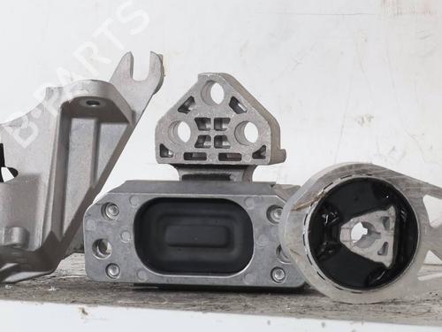 Used Engine mount Engine mount ALFA ROMEO TONALE (965_) 1.3 Hybrid Q4 (280 hp) 33055528 33055528