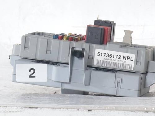 Used Fuse box Fuse box FIAT PUNTO (188_) 1.2 60 (188.030, .050, .130, .150, .230, .250) (60 hp) 33284355 33284355