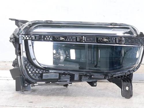 Used Right headlight Right headlight JEEP AVENGER (J2) 1.2 GSE T3 (101 hp) 26176108 26176108