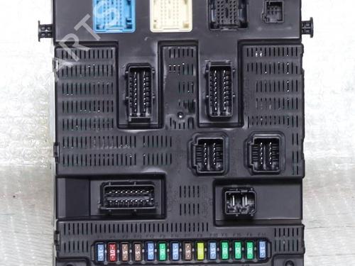 Used Fuse box Fuse box 39236489 39236489