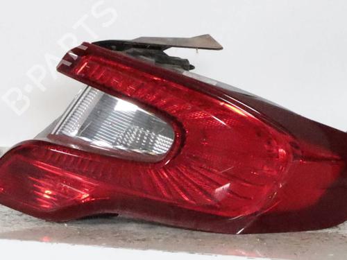 right-taillight-fiat-tipo-hatchback-356_-357_-2016-28388848 main image