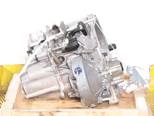 Getriebe für JEEP AVENGER (J2) Electric (156 hp) 24115226